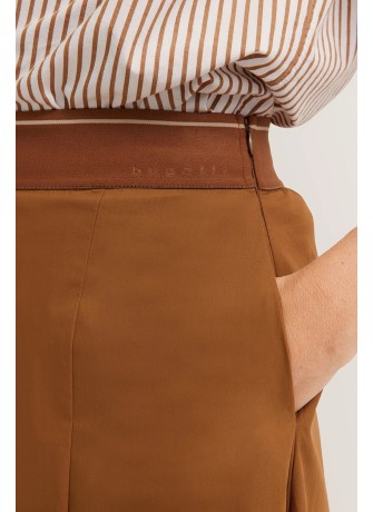 Sijonkelnės Bugatti